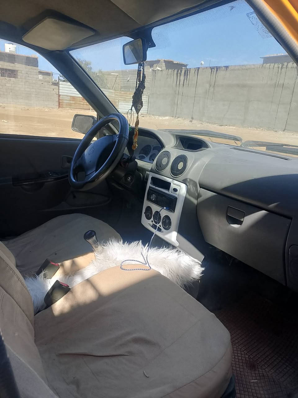 سلام عليكم من رخصت ادمن سياره سايبه مديل 12 مكينه وكير خير من الله لا تنقيص ولا تبخير فقط رابع يفلت حداديه حلوه مشروع وطني هيىه وغرامات مادري شكد ع لمشتري شرط تحويل ولباقي شوف لعيد سياره حلوه كبل لشارع لسعر 15 رقم*********** بصره ابو لخصيب
