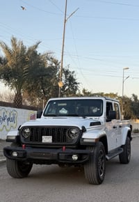 ⭐️ جمعه مباركه ⭐️ ✨ جيب كلاداتور اوڤر لاند ✨  🌟 السياره جداً نضيفه من ...