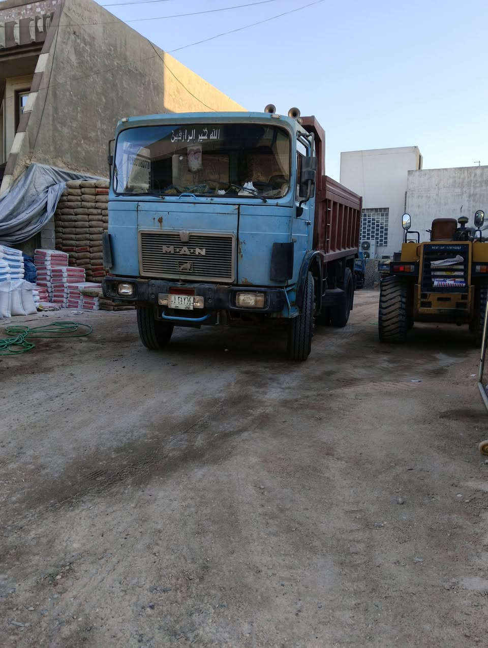 السلام عليكم
روماني للبيع موديل 82

تخم تاير 24 سبرناگات جدد اكسل البي نص جي اف 

گير 25مكينه مان 125 بيهة بخار بدي نظيف كلش 

سيارة جاهزة گبل للشغل سيارة معروفه ع الخط 

السعر 12مليون وبيهة مجال للطيبين 

***********

ملاحظة الشاصي غير مكفول
