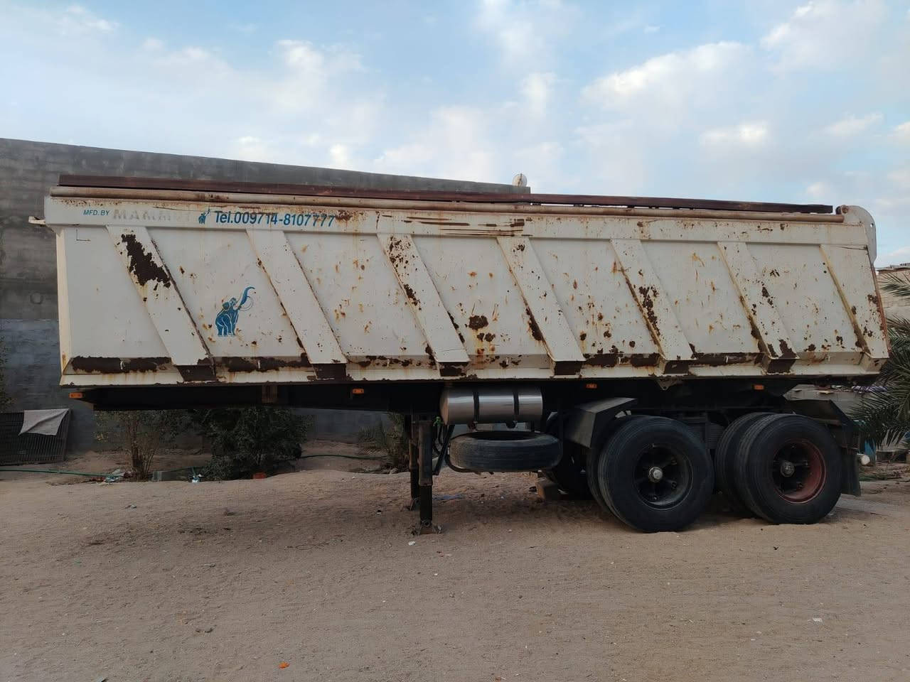 عربانه ماموت حوضيه دنكرين ٢٠١١ مكفوله وتخم تاير استفسار ***********
