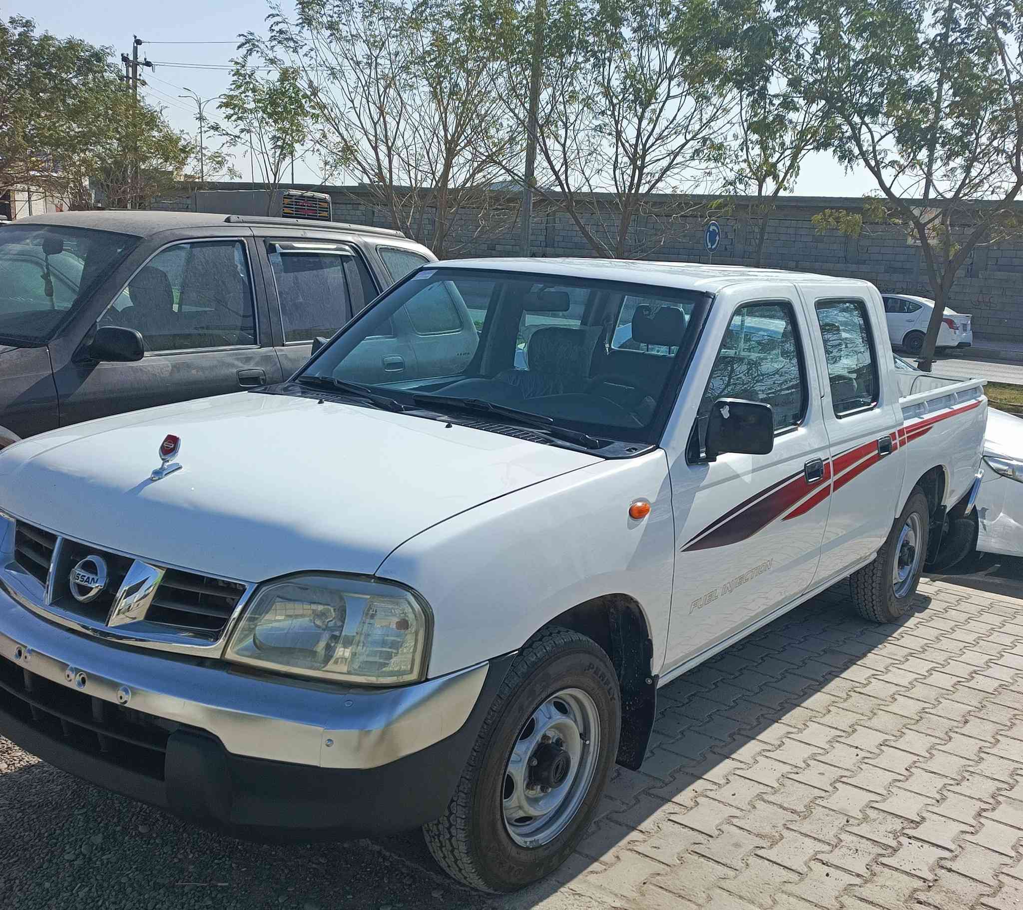 نيسان بيكب 2010 كفاله عامه 
السياره جديده معنى الكلمه
تخم تاير جديد 
حداديه 100%
ادامه كامله ع سياره 
مكينه ب شرط ما مفتوحة 
مزاد وزارة الداخلية 
تترقم بغداد 
***********
السعر 105
