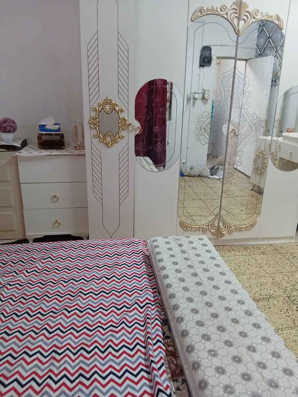 غرفه تركيه نضيفه 8قطع السعر 450بيه مجال ***********
