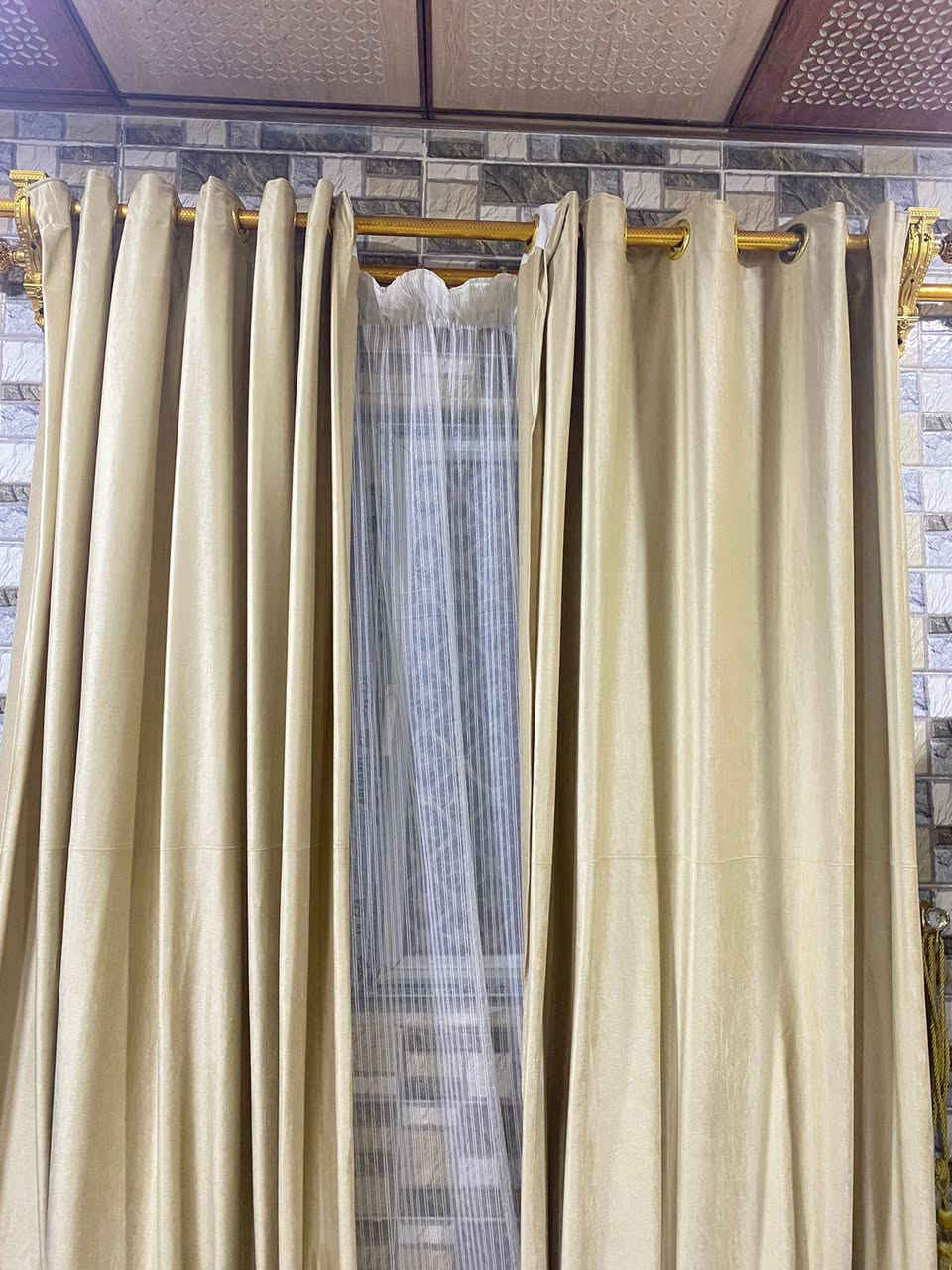 برده للبيع السعر 25 وبيها مجال اربع أمتار


**إذا كنت صاحب هذا الإعلان وتريد حذفه لأي سبب، رجاءا أرسل رسالة إلى الدعم الفني**