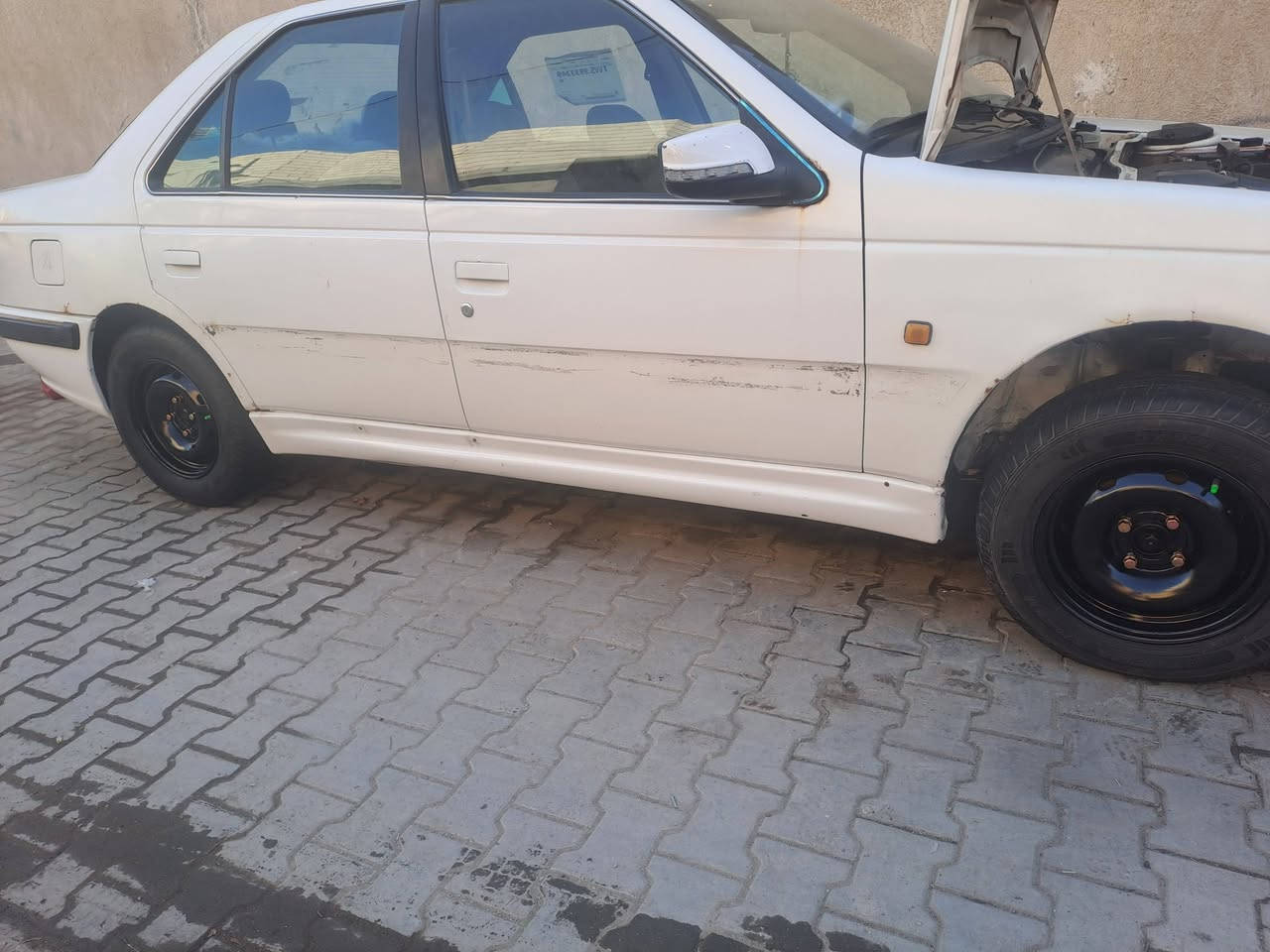 اسلام عليكم سياره بيجو بارص للبيع مديل ١١الرقم بصره محرك وكير وتبريد ثلج تخم تاير سياره جاهزه السعر ٣٦ وبيه مجال للشراي الرقم ***********
