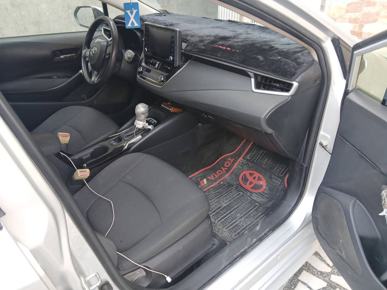 كورلا ٢٢ فول بصمه مكينه ١٨٠٠ هايبرد امريكي ياباني  اصلي بجم كبس بدون ارباك بدون تبديل اي قطعه  ماشه ٥٥ ميل سايد برك دكمه هواي موصفات بيهه حادثه بين جاملغ خلفي فقد وبيهه دخه بلبنيد بالعراق فقد سياره مال بيت والله جديده بسمي على وضع شركه ١٦٠ وبيه مجال ***********  تحويل ثاني يوم
