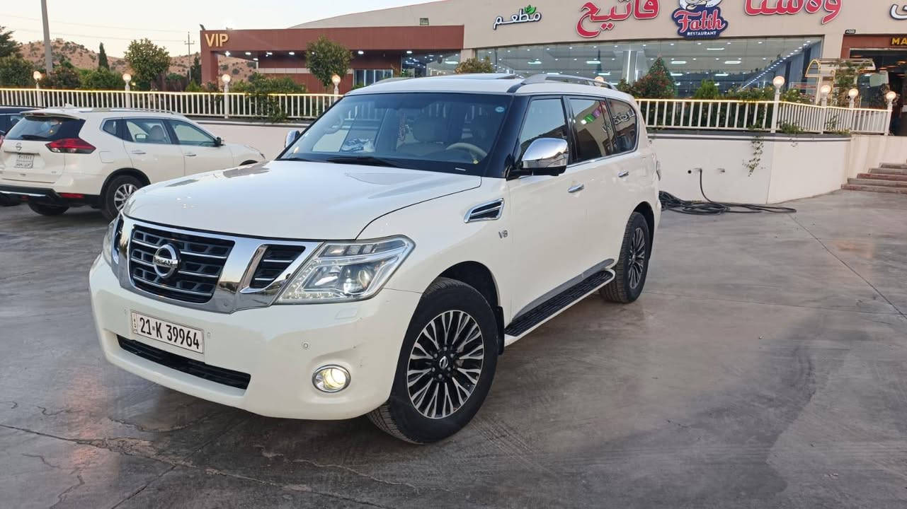 نیسان پاترۆڵ ٢٠١٤  دەرەجە ٢ ی مەکینە بچوکی مەرخوب platinum فول مواسەفات
دەبل ئەکسل 
پینج کامیراو حاسە
کوشن جڵدو ساردو گەرم و کارەبای
لایت زینۆن و ئاوێنە ئۆتۆو کارەبای 
سەقف سلایت شاشە گەورەو کەلە ئایپات
سوکان ڤۆلیۆم دەرگا جەگ
هەردو بەسمە و پەردەی بیلادی لەگەڵە 
گئڕو مەکینە ی بەشەرت سەیارەکە چرکەی تیا نیە خەلەی کارەبای نیە 
پیش و پشتی کەپسەو دەعمی نیە کاڵبونەوەی نیە
دو دەرگای لای سەکن بۆیاخە لەگەڵ پەڵەیک بچوک
وەکالەو تەحویل و غرامە بەشەرت
کارتی بەنزینی کەرکوکی لەگەڵە
نرخی ٢٤٠ گەڵاو معامەلە 
ناونیشان سلیمانی  
  ***********
  *********** السليمانية, العراق
