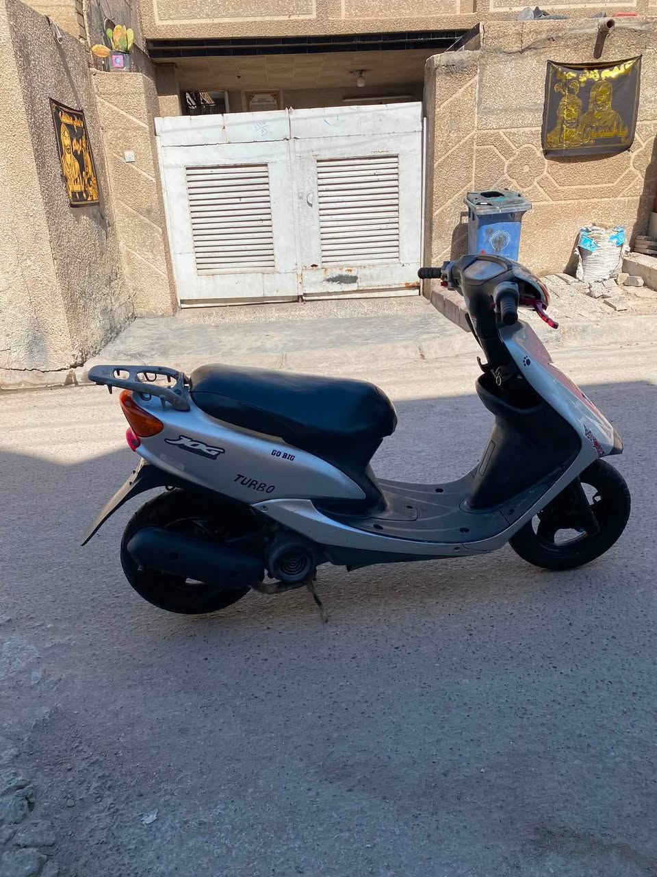 سلام عليكم للبيع دراجه عصفورية لون سمائي مكفولة مال رمبة جديدة حيل برغي واحد مامفتوح منها جديده حيل وجاهزه اي نقص مابيهة كلهة شغاله كهربائيات شغاله نكره سلف وهندر كيجات شغاله كفرات بلاديه محرك ناعم اخرس ما مفتوح شلعه ومعدل تخبل اوراق كامله دراجه بلاديه وجديده تايرات جدد دراجه جاهزه سعر (450) بيهة مجال بسيط (رجاءً لحد يكسر بحلال عالم) دراجه مال رمبة جيب فيتر وتعال افحص جديده حيل رقم الهاتف ( ***********) مكاني بغداد الغزالية
