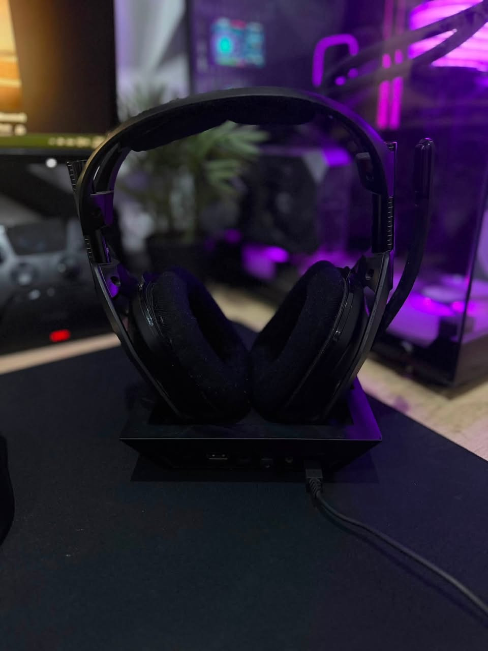 السلام عليكم. شباي للبيع.
سماعات dt900prox
سعرهن 165 الف استعمال قليل كلش 

سماعه astro A50 
ب130 الف 

Pxn v9 ستيرن ودواسات وكير. 
سعره 100 الف 

مكاني بغداد حي الجهاد 

رقمي ***********
