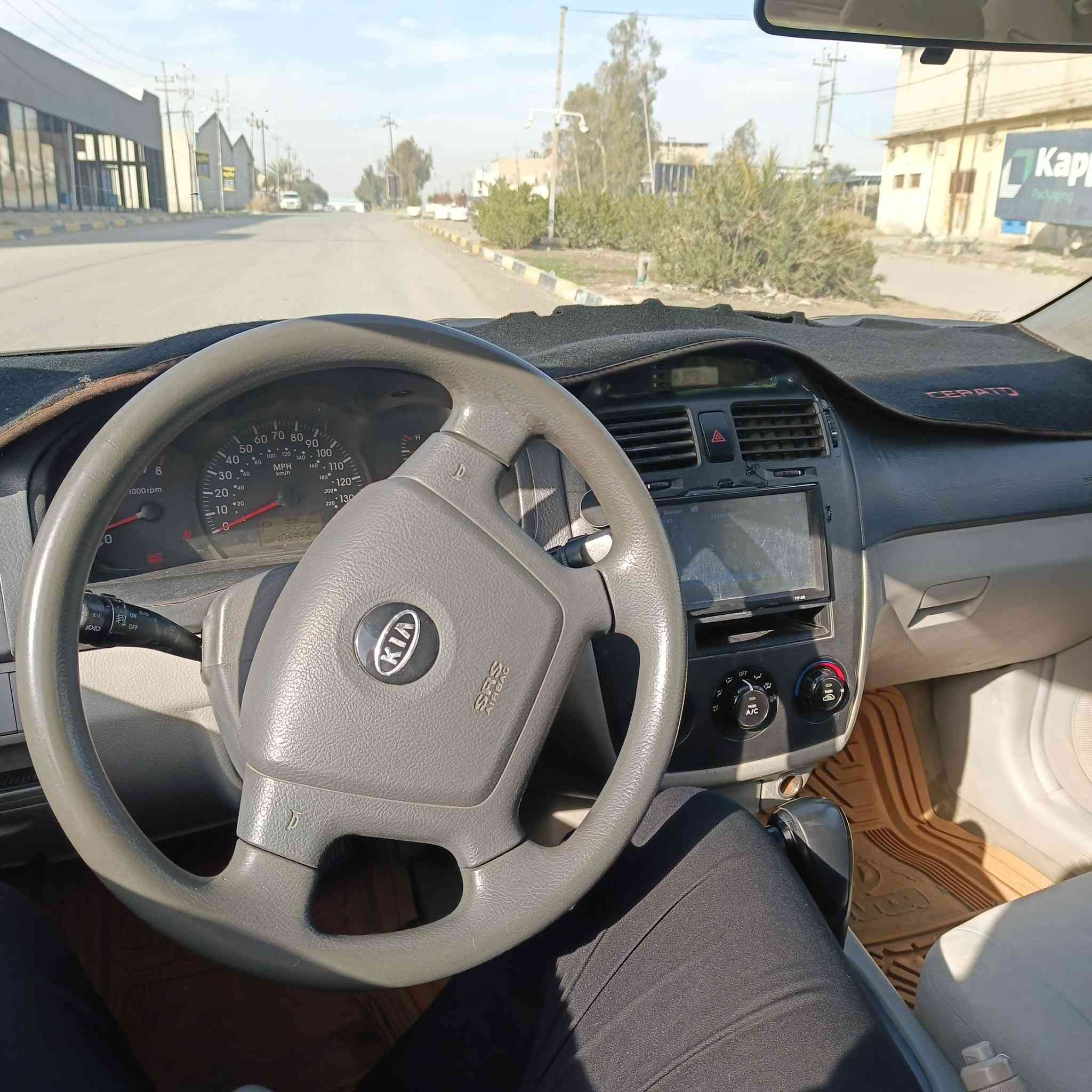 السلام عليكم للبيع او مراوس حسب القناعه
كيا اسبكترا 2006 محرك وكير شرط تبريد ثلج تدفئه نار رقم نينوى صدامي كابون بيه شرط الوكاله والتحويل 
ضخم تيرات جدد باتري جدبد ضخم هم جديد ضرر واكع عليه قمريه مال تحرير شرط لا كص ولا كالبه داخله جديد لوك بس خارجه يعوزو اشويه مصرف شرط اترايك وين ما تريد السعر خبر على الرقم وتدلل
***********
