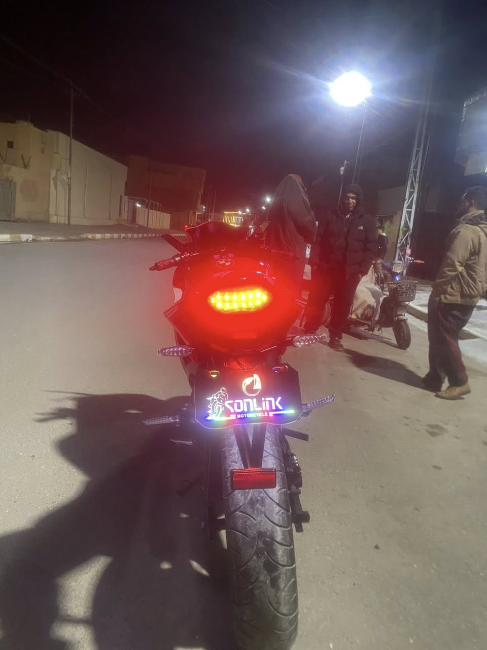 دراجه شحن
للبيع  بطاريته ليثيوم قبل يومين من شديته 

وشرط على فحص ومآبيه نقص بس جملغ 

امامي وبقي كله شغله السعر  مليونين ٤٥٠

وبيه مجال لطيبين والي مو شري ليطب وتحياتي لطيبين ❤️ ***********@إشارة @
