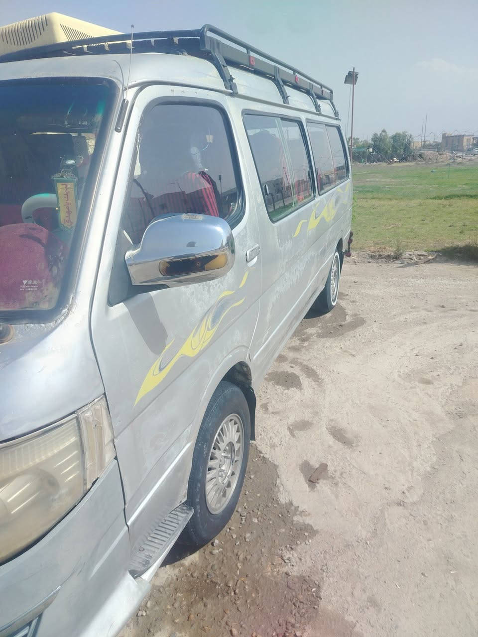 فوتون للبيع او مراوس  سعرها ٦٠ موديل ١١ مواصفات ١٢ رقم قادسيه انكليزي بأسمي المكان النجف حره ومصفره بيها منظومه غاز وبيها سبلت كهربائي مكينه كير اكسن خير من الله بيها شاشه وكاميرا ودمام ***********
