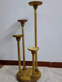رفوف • خشب • سندانات