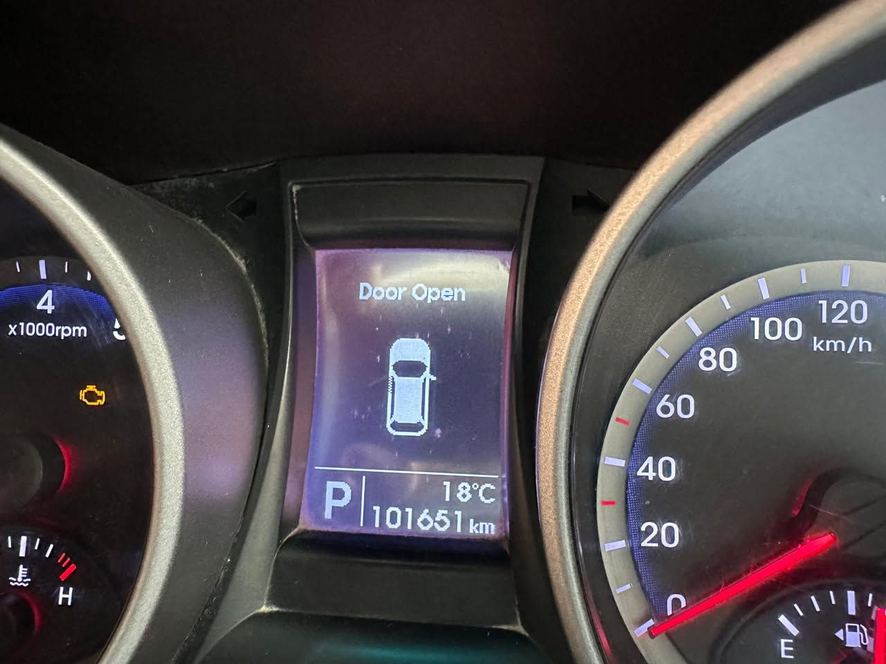 السلام عليكم سنتافي للبيع او مراوس حسب القناعه مديل ٢٠١٦ مكفول من ضربه وصبغ حتى الدعامات بيه شويه بارد سياره جديده حلوه تخم تاير جديده سياره ترايه كلش حلوه محرك ٤ سرندر محرك كير مكفولات سعر (١٧٢) وبيه مجال مكان سياره نجف الا استفسار *********** رقم أربيل تريد وكاله او تحويل
