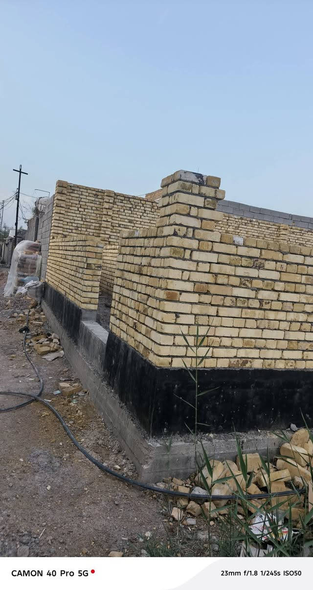 هيكل زراعي للبيع في(( العكيكه ))الفرع خلف دائره الكهرباء (حي مجبل)
مساحه ١٧٠ متر 
غرفه +صحيات داخليه وخارجية+ ديوانيه+مطبخ
الخدمات ماء+كهرباء +مجاري
بناء درجه أولى رباط أرضي البناء كما موضح بلصور 
السعر ٢٨ 
للاستفسار ***********
