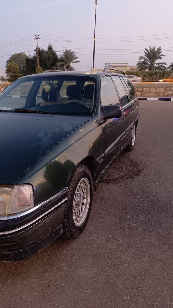 السلام عليكم
اوبل ستيشن زيتوني 91
سنويه 2027
السياره جاهزه كير اوتو محرك خير من الله السعر 31 وبيها مجال للشراي 
***********
