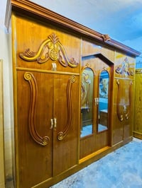 للبيع • تواصل خاص • غرفه اخشاب