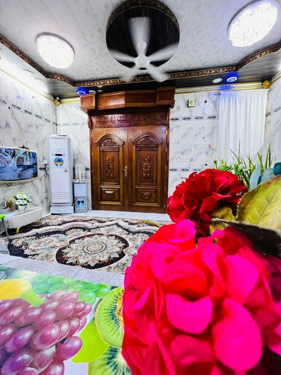 🟢 بيت للبيت بمنطقة ال 36 بمساحة 125 طابقين يتكون من 3 غرف واحدة من الغرف سويت سنة البناء 2020 بسعر 125 مع المجال

🟡نستقبل طلباتكم وعروضكم العقارية للبيع او الايجار ليتسنى لنا خدمتكم بالسرعة الممكنة وعلى العنوان والارقام في الاسفل. 

للاستفسار يرجى مراجعة مكتب عقارات الجوهرة الكائن في حي الصدر تقاطع العسكري باتجاه حي العسكري قرب افران صمون بغداد الحديثة او الاتصال على الارقام الموجودة وسنكون بخدمتكم.

احمد الكناني ***********
ستار ابو منتظر ***********
