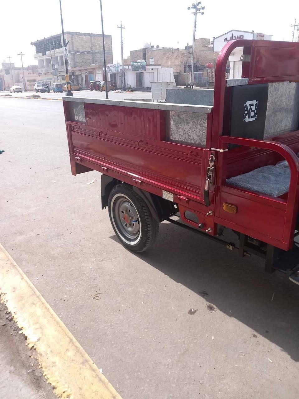 سلام عليكم ستوته 22 طالعه 24 مكفوله كفاله عامه وكيله بشارع بغداد 
مامتواجد على خاص هاذ رقم الولد ***********
