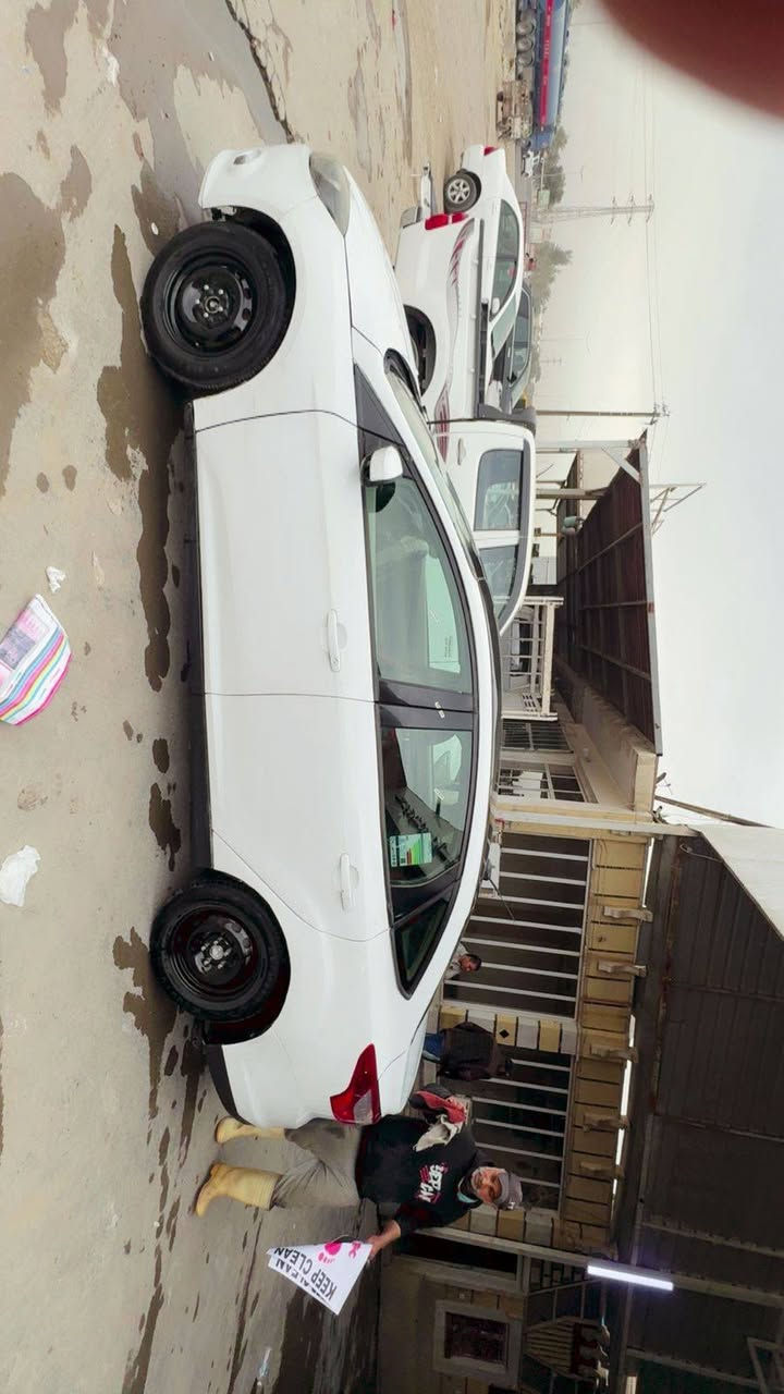 السلام عليكم فورت فوكاس 2012 للبيع سعرها 60 وبيها مجال مكلف بالنشر هذا رقم صاحبها ***********
