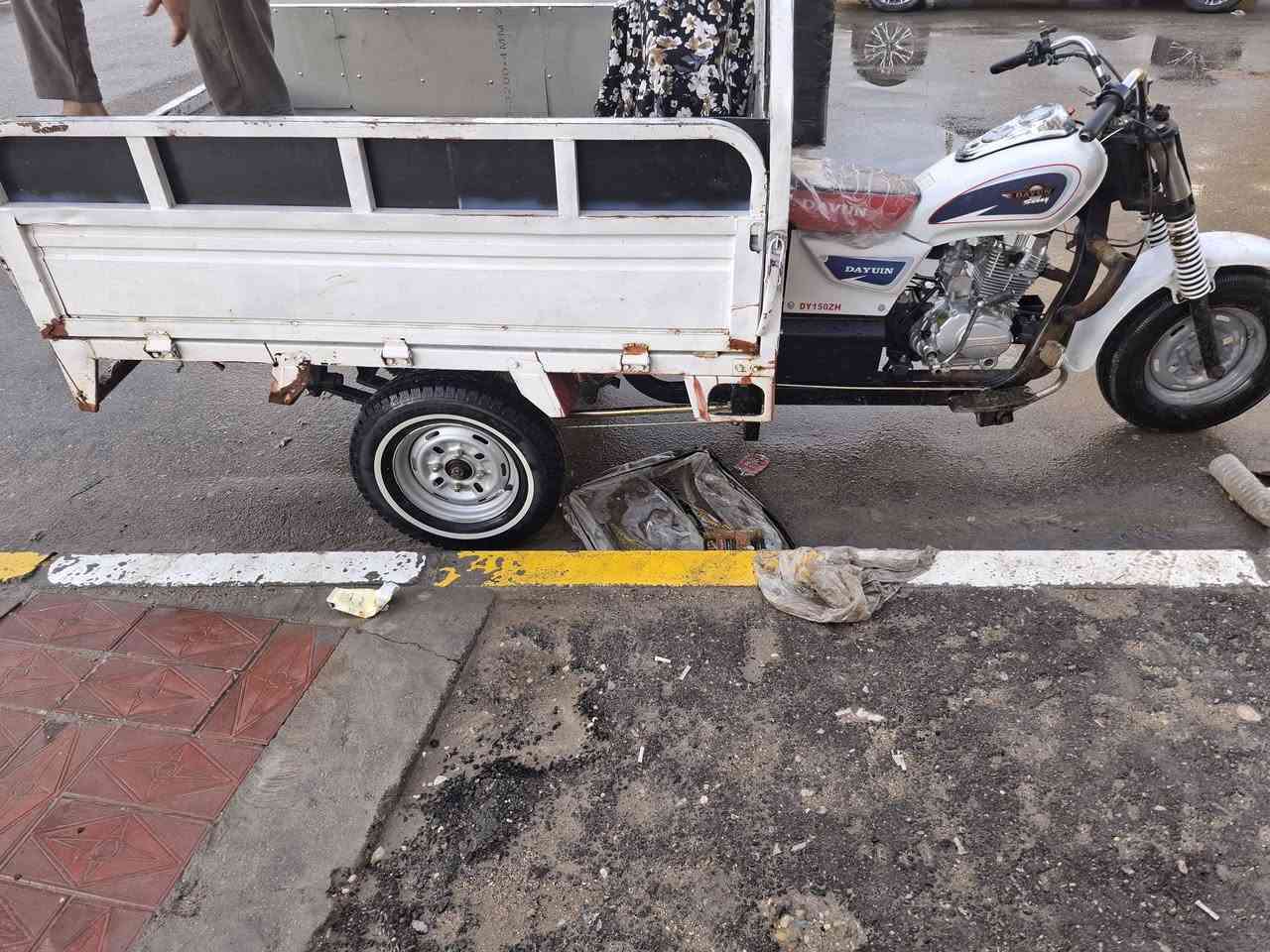 ستوته لبيع 2015 مكينه اكسن تايرات كله نضيف السعر 1650 وبيهه مجال قليل العنوان ناصريه حي اريدو قرب مجمع الكفيل رقم الهاتف *********** واتساب
