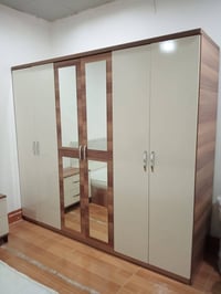 طقم نوم • ٦ قطع • ميز تواليت