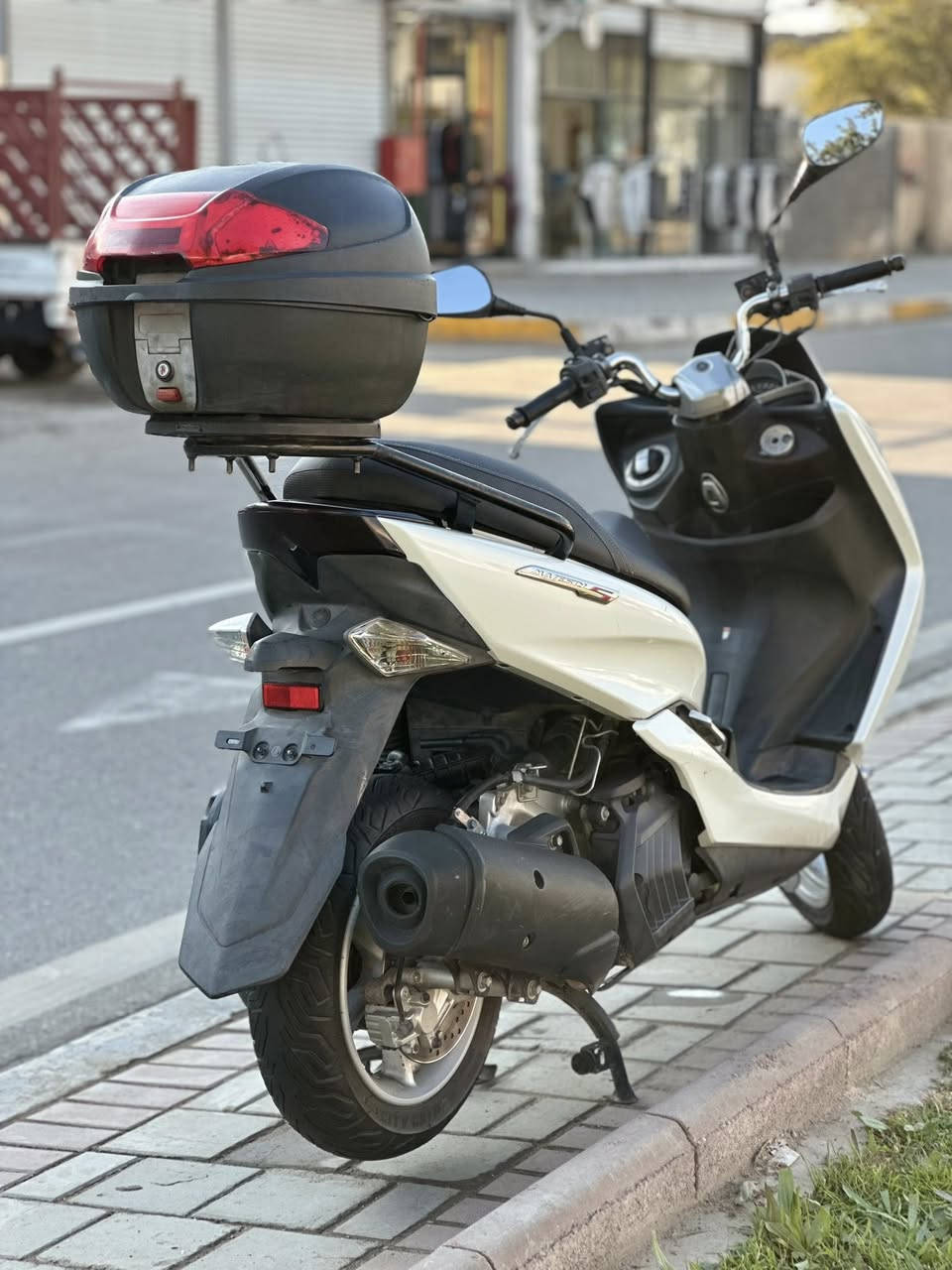 للبيع ماجسته (s) وارد يابان قبق نفخ واستاند كهربائي الدراجة رمبة وكفالة عامة شرط رمبة صارلهاا اقل الشهر من نازلة من الرمبة
عداد الممشى 35,000km
عدتها وكتلوكا كامل
العنوان بغداد الحرية
***********
السعر مليون وستميه وخمسين
