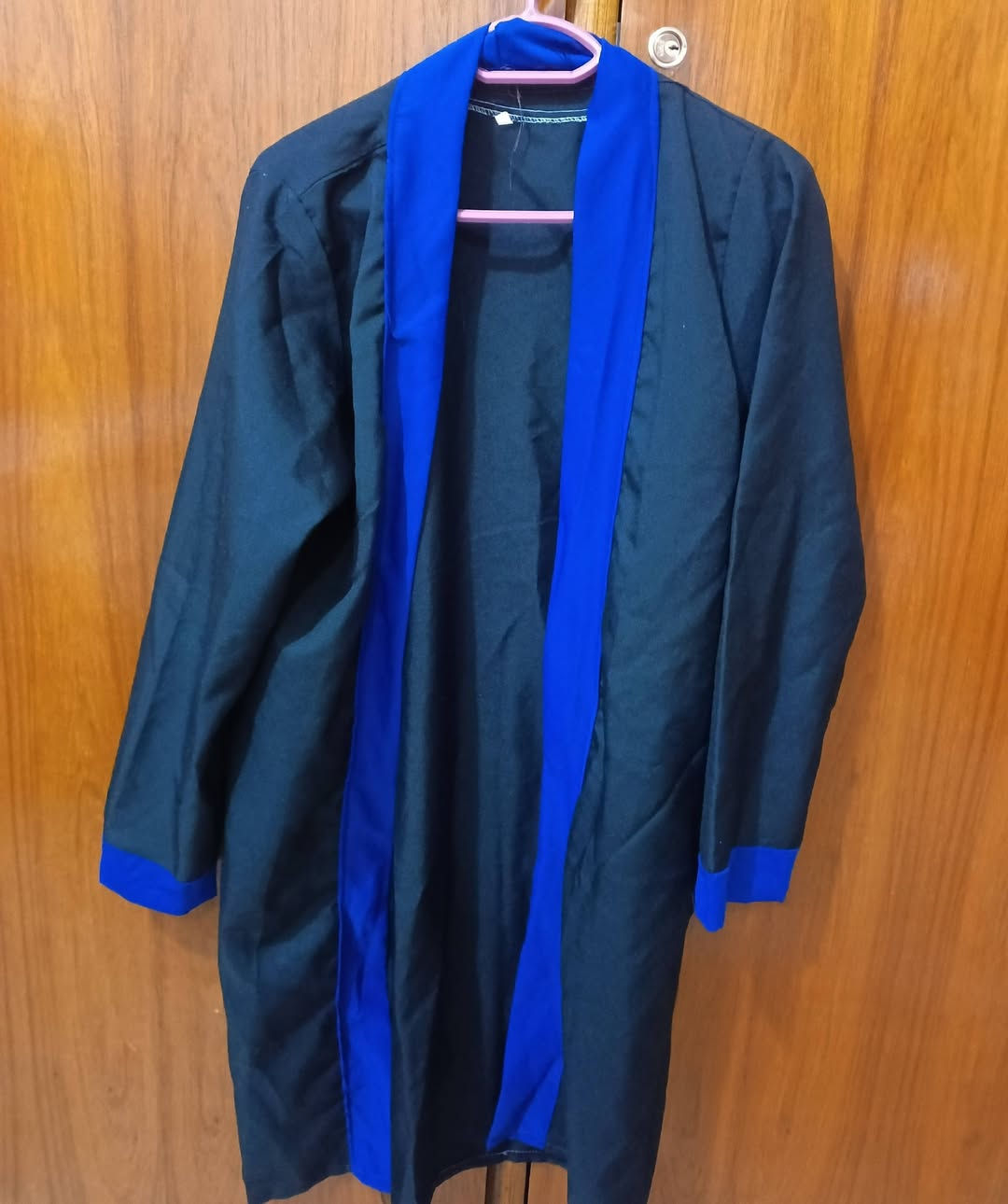 السلام عليكم ملابس تخرج البيع بسعر مناسب.


**إذا كنت صاحب هذا الإعلان وتريد حذفه لأي سبب، رجاءا أرسل رسالة إلى الدعم الفني**