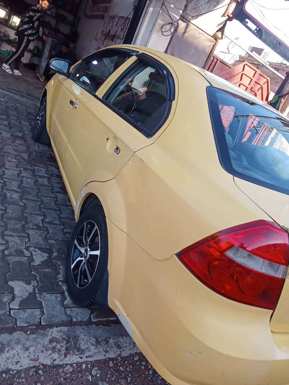 السلام عليكم افيو 2008 رقم انجليزي باسمي سنويه تنتهي 2030 سياره خير من الله تخم تايرد جديد مكاني بغداد الحسينيه قرب مستشفى التركي السعر 45 وبيها مجال ***********
