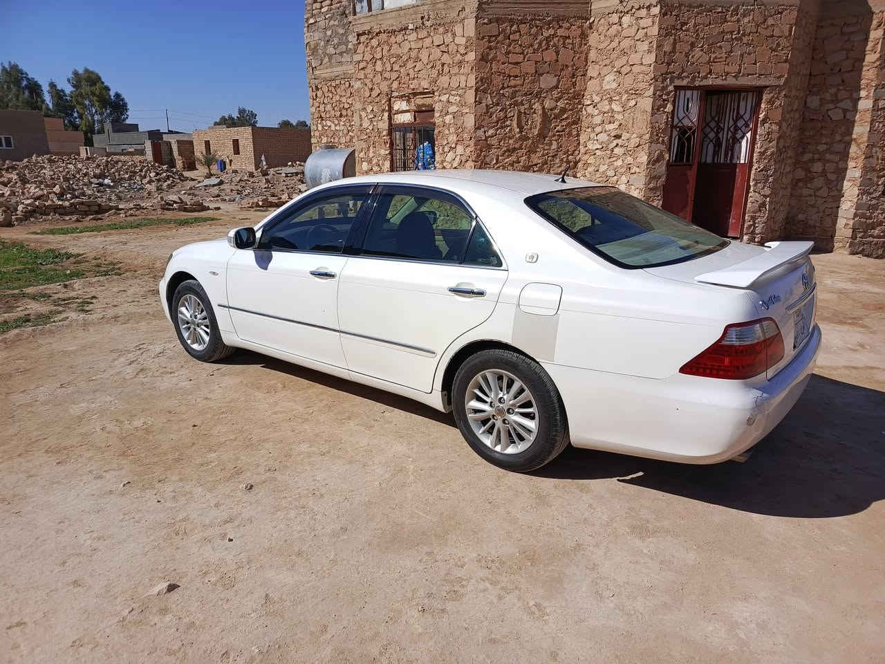 سلام عليكم اوان شاهينه موديل 2006 فول مواصفات 5بصمات محرك ديفور كبير دواخل بيجي تبريد عل سويج تدفئه شغاله ترهم مراوس عله بيت او فلوس  اشراي هاذرقمي ***********
