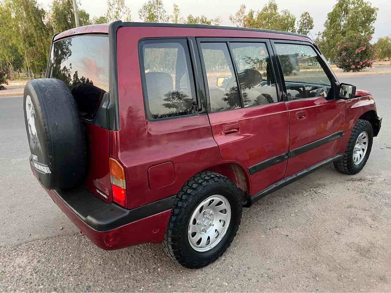 ساسوكي موديل 1997 رةقةم كةركوك مةشروع وةتةني سةنةوي تازة كوبون بةنزيني هةية گير و مةكينةي بيلاد گير توماتيك تازة گيرم بو گوريوة گير مةكينة تةقةو رةقة گةرمي كارةباي هةمووي بةشةرت بي ليدراوي 
تحويل خةرامة براوة وةوگةراو بةشةرت نرخ 33 گةلا و مةعامةلة 
***********
*********** شمشمل, السليمانية
