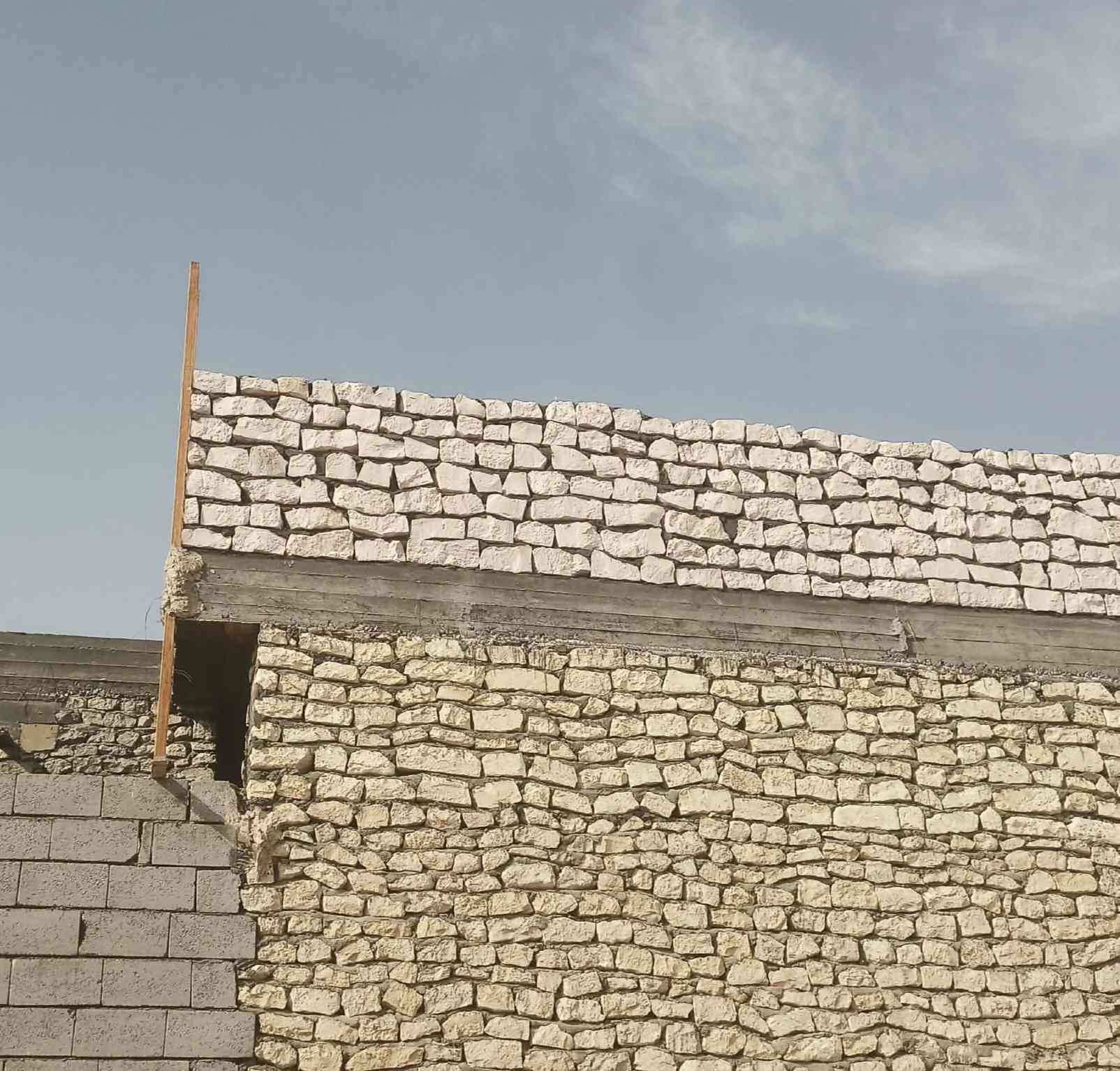 يوجد كادر بناء حلين الي يرد يتصل على هاذا الرقم *********** بي واتساب
