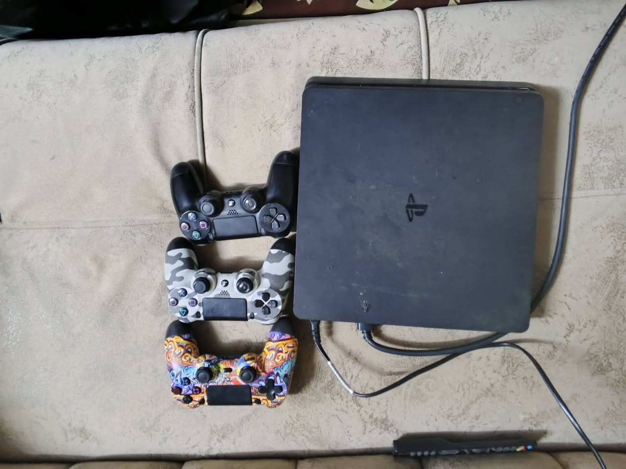 بلاي فور سليب سعره 200 وبي مجال قليل ***********
