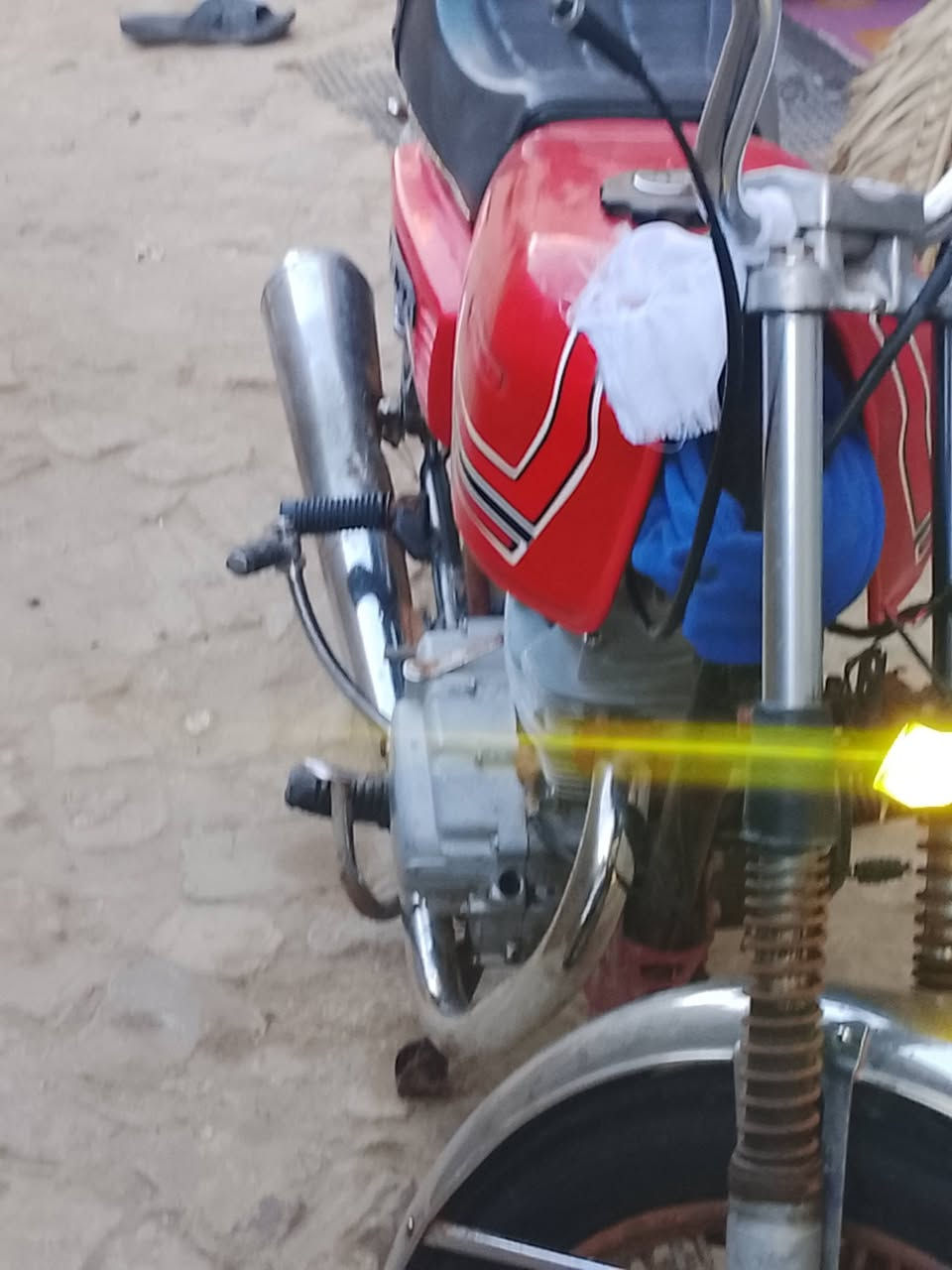 السلام عليكم دراجه للبيع كلك دراجه نظيفه 19 محركها شاصيه 19 دراجه برغي ما ناقصها السعر 275 وبيها مجال مكان الديوانيه ***********
