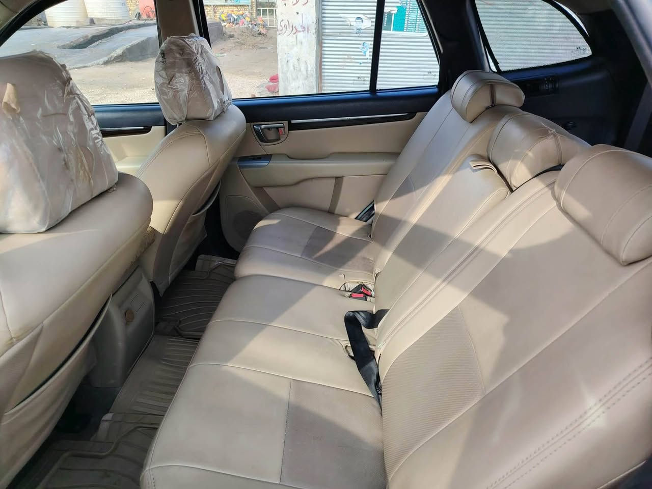 سنتافي 2012 خليجي مكفوله 
رقم بغداد مشروع وطني سنويه ٢٦
فول مواصفات بصمه 6 سلندر
ماشيه 200 فقط سياره جاهزه للاخير 
مال جنيان السعر 165 وبيه مجال حق الجيه مكاني نجف عباسيه اتصال فقط مكلف بلنشر ***********
