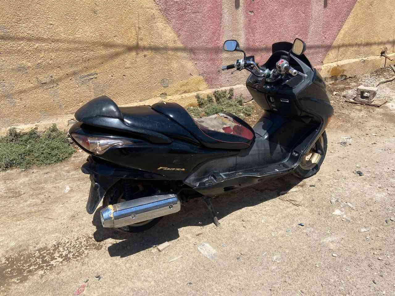 السلام عليكم دراجه فورزه صفر ٩ للبيع دراجه خير من الله كهربائيات كلها شغاله محرك مكفول لا صوت لا تبخير ولا نضوح دبلات امامي خلفي كله شغال دراجه أحله من صوره مكينه خرسه متنسمع لايتات زنون ملاحضه فقط دوشمه سعر ٦٥٠ مكان بسمايه للاستفسار *********** دهن ليوم امبدل جاهزه شغل وطلع دراجه معميه حساس الكير عطل او عميتها الكلج البلادي مالها موجود
