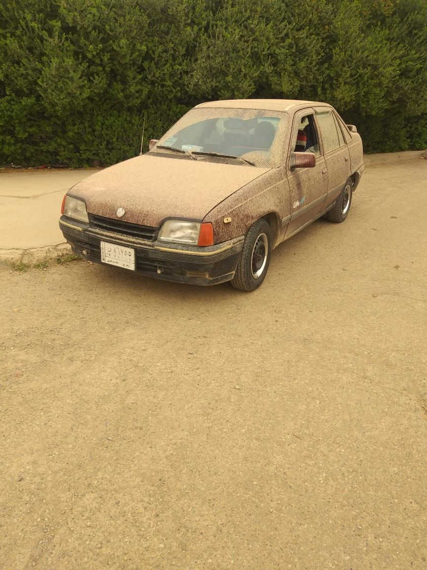 السلام عليكم كاديت 91 حجم 18 السياره بسمي سنويه الى 29 السعر 28 الاتصال ***********
