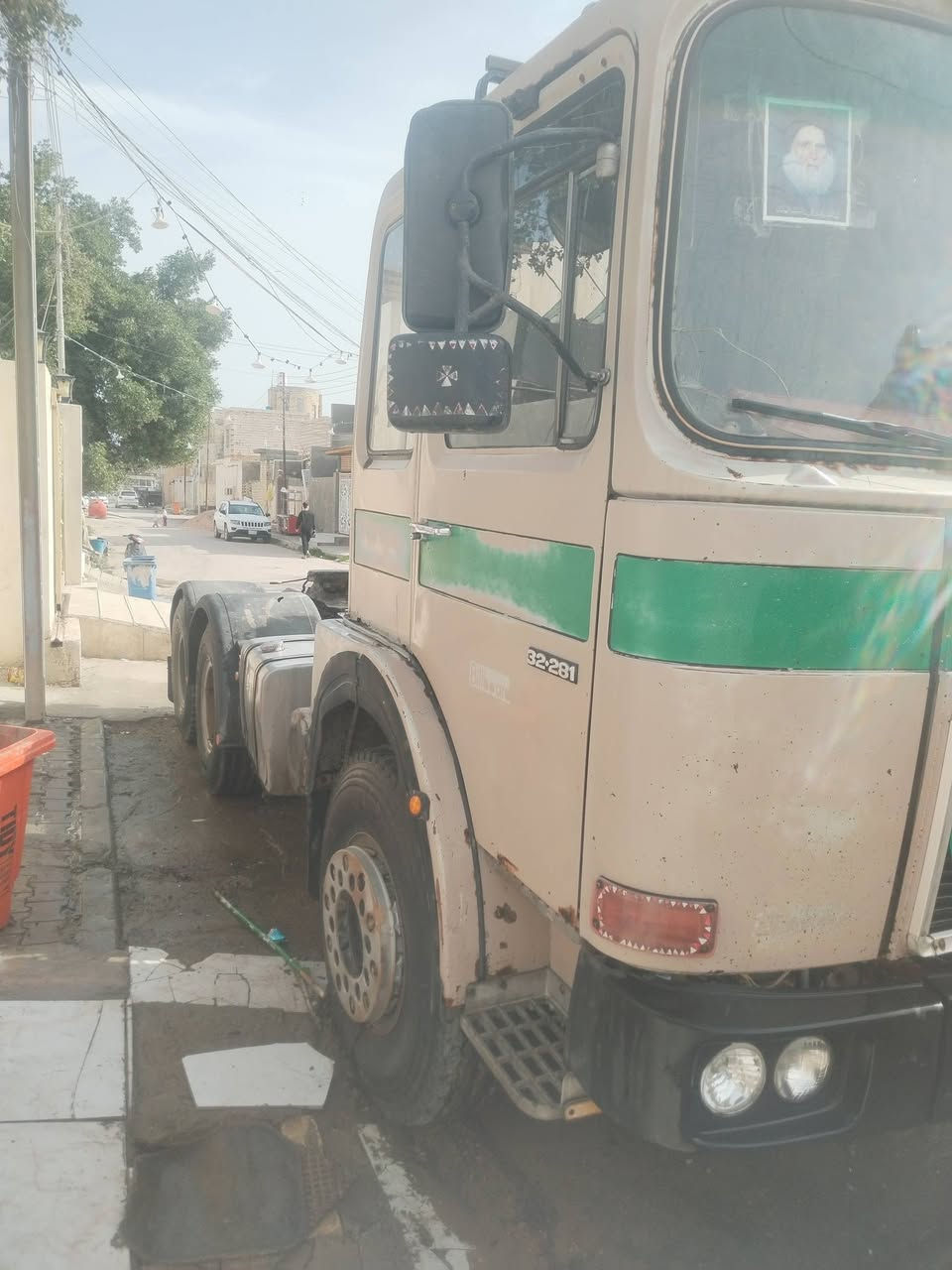 السلام عليكم راس مان سكس البيع موديل ٩٢ سياره محدثه الفين وثنين مكينه وكبر ومجموعه منضومه قلاب رقم ميسان سعر ١٢٥ ***********
