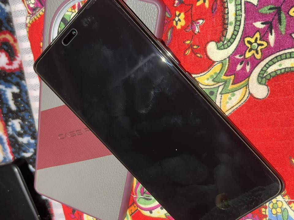 السلام عليكم..هونر x9c جديد كلش ونضيف ومامستعمله هواي جنت ضامه قبل شهر اشتريته . اريد اراوسه بايفون 12 برو ماكس  او 11 ….. *********** واتساب
