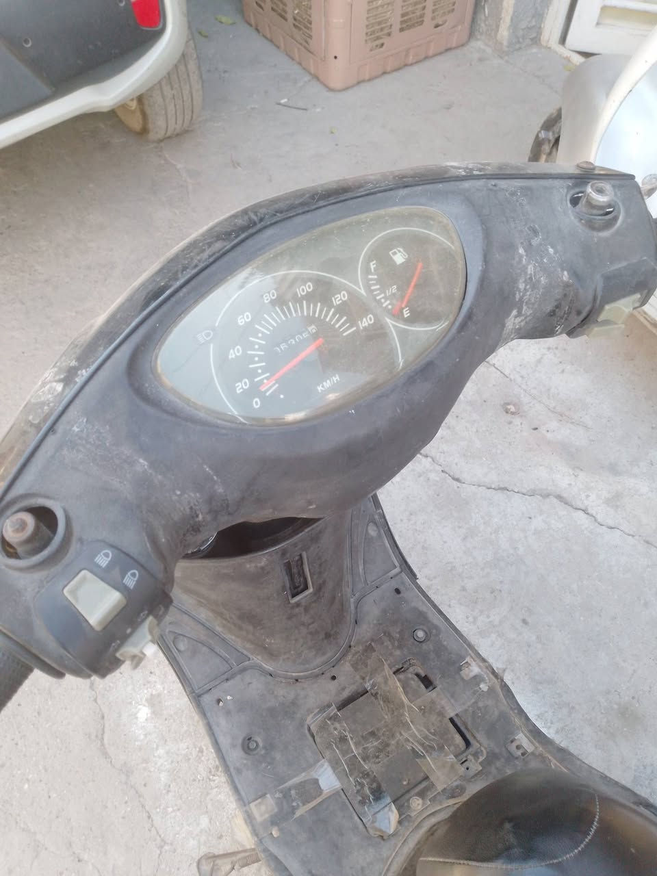 بريز محرك نشط شلعه نص هندر باي وقت نقوصات خفيفه ،، الدراجه ما مغسوله ،، انطيك معاها زوج كفرات صفحتين يلمعن لون سمائي ابيعلك بسعر كوم حديد السعر 250 قفل بدون عمله ولا دينار انزل ،،،، العنوان اعظمية السبع ابكار قرب افران جوهرة لبنان 
***********  وتساب

