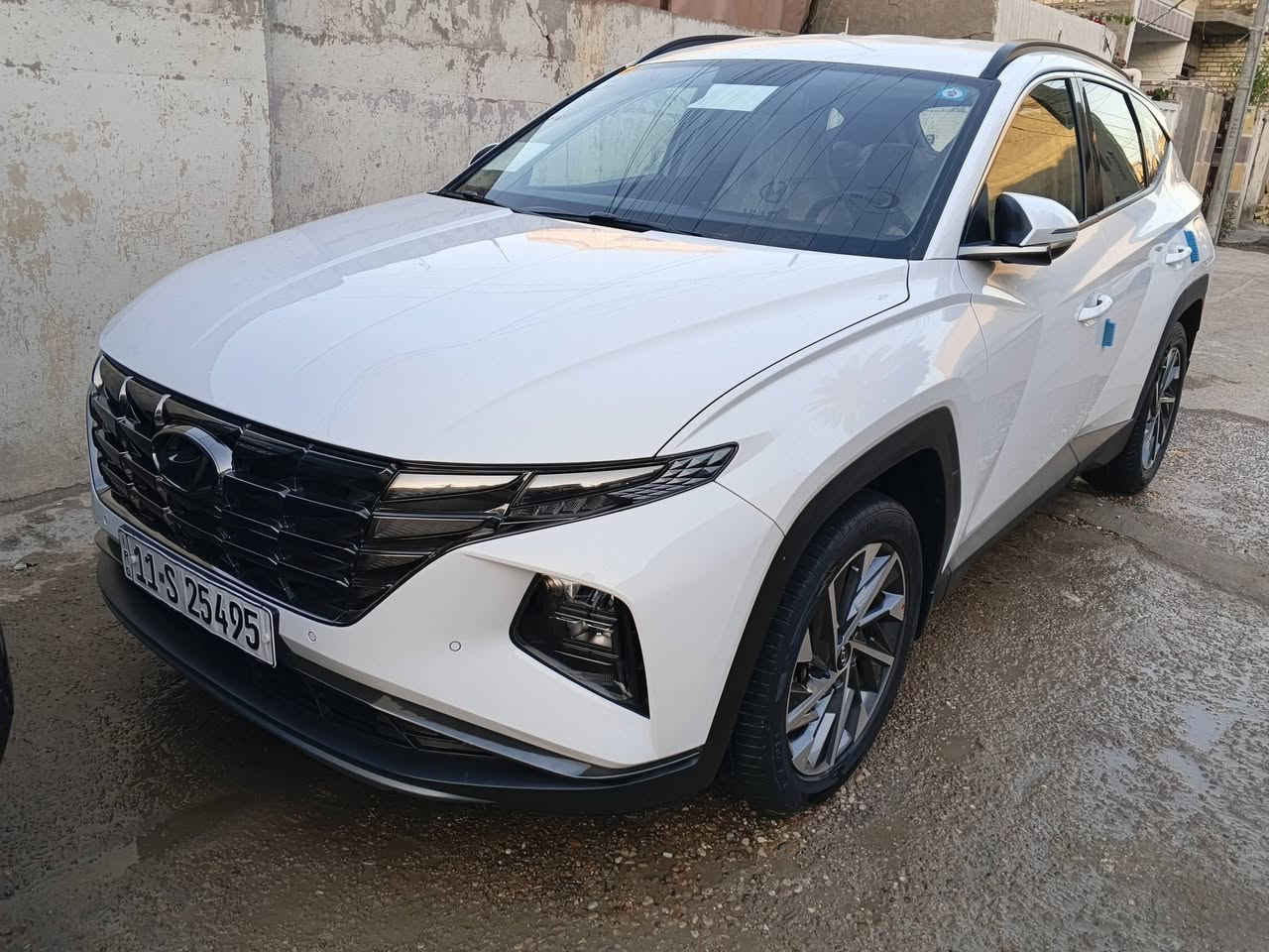 توسان 2023خليجه مكينه200سياره جديده مكفوله كفاله عامه وجديده فول عده فتحه رقم صاحب سياره ***********. وسعر 200بيه مجال قليل عنوان بغداد مشتل
