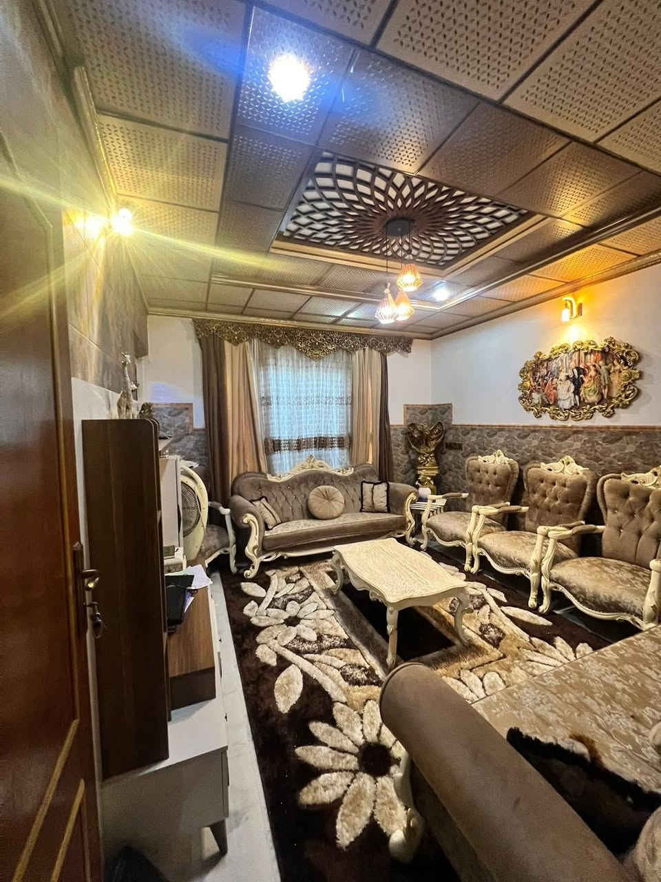 دار للبيع 

حي الحدباء اراضي بلدية الالف 

مساحة الدار 100 متر واجهه 7 متر 

الدار بناء 2019 

الدار مكون من طابقين + بيتونة 

الطابق الاول كراج_استقبال_مطبخ_صحيات_غرفة نوم
الطابق الثاني هول موزع_ثلاث غرف نوم _صحيات

للاستفسار اكثر مراجعة مكتب المدينه حي سكر قرب من مجمع الاوربي 
***********
***********
