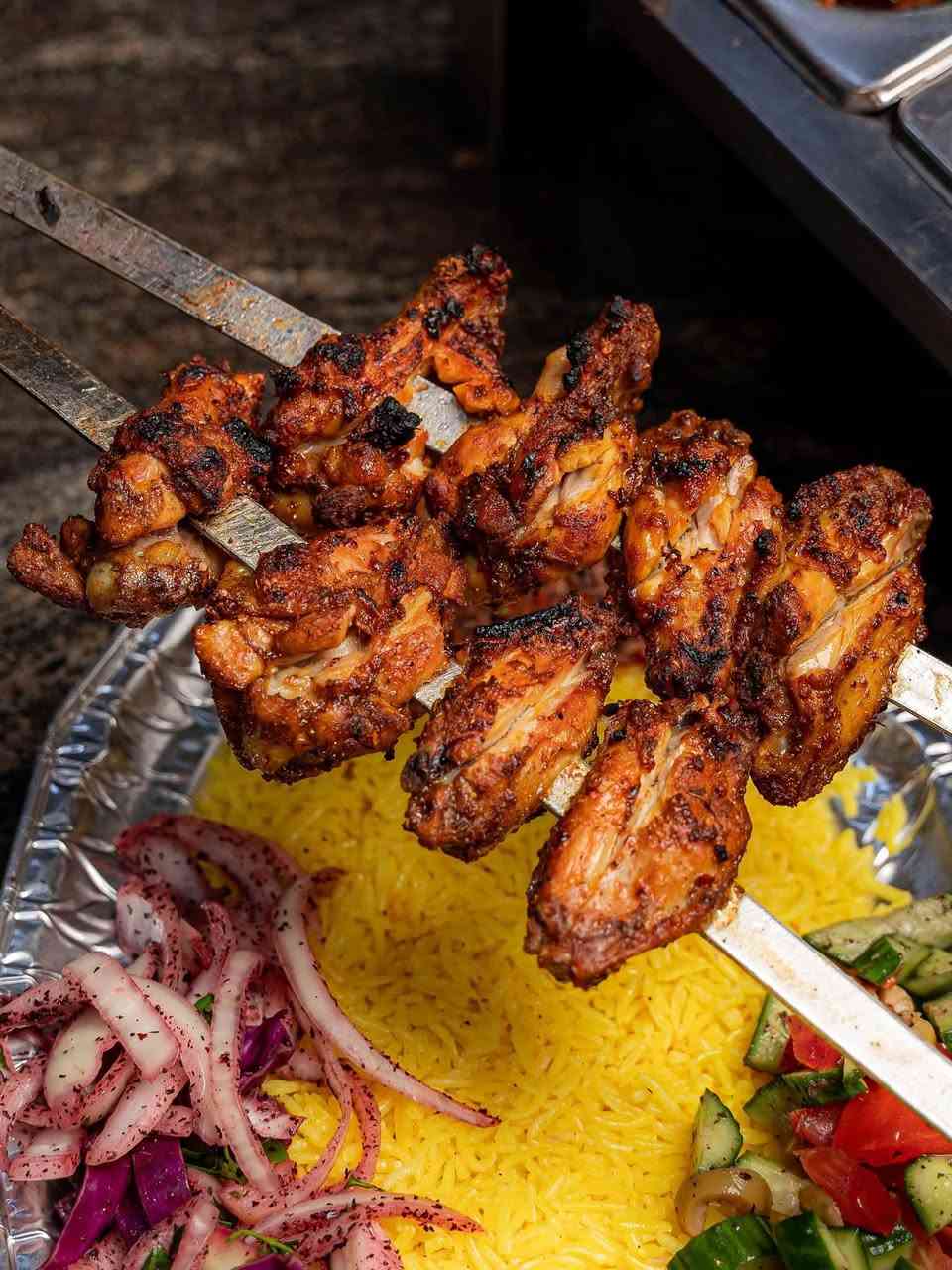 #كباب_حجي_محمد
يعلن عن تواجد كافة انواع المشويات 
 _كباب لحم_ كباب دجاج 🐔 _ تكه لحم _ تكه دجاج على تمن مندي🐔 _اجنحه على تمن مندي _معلاك_ جلاوي _
 قلب🫀 _ طرف 
#يوجد_توصيل_كافة أنحاء الشرقاط
#الشرقاط_الجميله_مقابل_قاعة_ابوالتاج
***********
*********** 
#ملاحظة مفتحين من الساعه 11 صباحا إلى الساعة 12 ليلا
