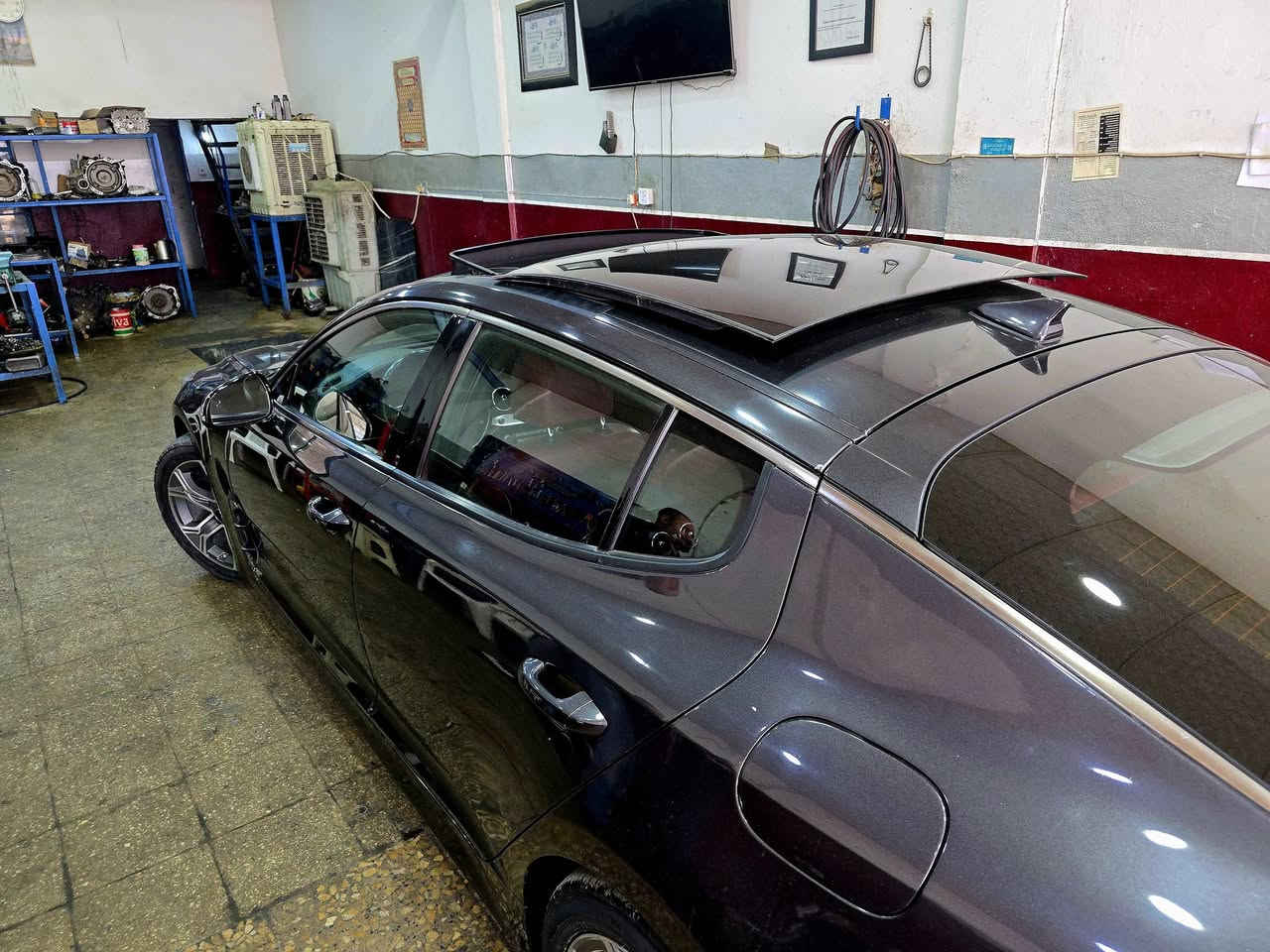 كيا ستنكر ٢٠٢١ جيتي لاين
محرك 2000 تيربو 
كير 8 نمر 
تو ويل
ماشيه 59 
بانوراما 
داخل احمر 
كشنات جلد
 كشنات كهرباء
نضام صوتي هارمن كاردن ١٥ سماعه ٣ دمامات
 و صوت المسجل خيالي 
تدفئة كشنات
شفتات ستيرن
تبريد خلفي
 تبريد منفصل 
لد نهاري 
لايتات لد 
بك لايت لد 
اناره داخليه لد
 ويل ١٨
تخم تاير جديد 
مرايا شفط كهرباء
 نضام ترحيب بليدات مال باب والمرايا 
مرايا تعتيم ذاتي
 شاحن واير ليس
سبير وعده كله كامل وممستخدم
 وبعد هواي مواصفات

حادث السياره مخدرات مثل ما موضح بلصور
بيها صبغ باب وجالغ خلفي بدون ايرباك بجم كبس
رقم السياره بغداد معوقين باقيلها سنتين
السياره باسم بنيه موجوده واني .اخذت السياره من صديقي عنده وكاله عامه مطلقه بكلشي يعني هو يكدر ويحول السياره بدون متروح للبنيه المعوقه يعني تريد وكاله من البنيه يصير تريد وكاله من صديقي هم يصير
واسف على الاطاله
سعر السياره 173 وبيها مجال

مكاني بغداد حي الجهاد
امير ***********
