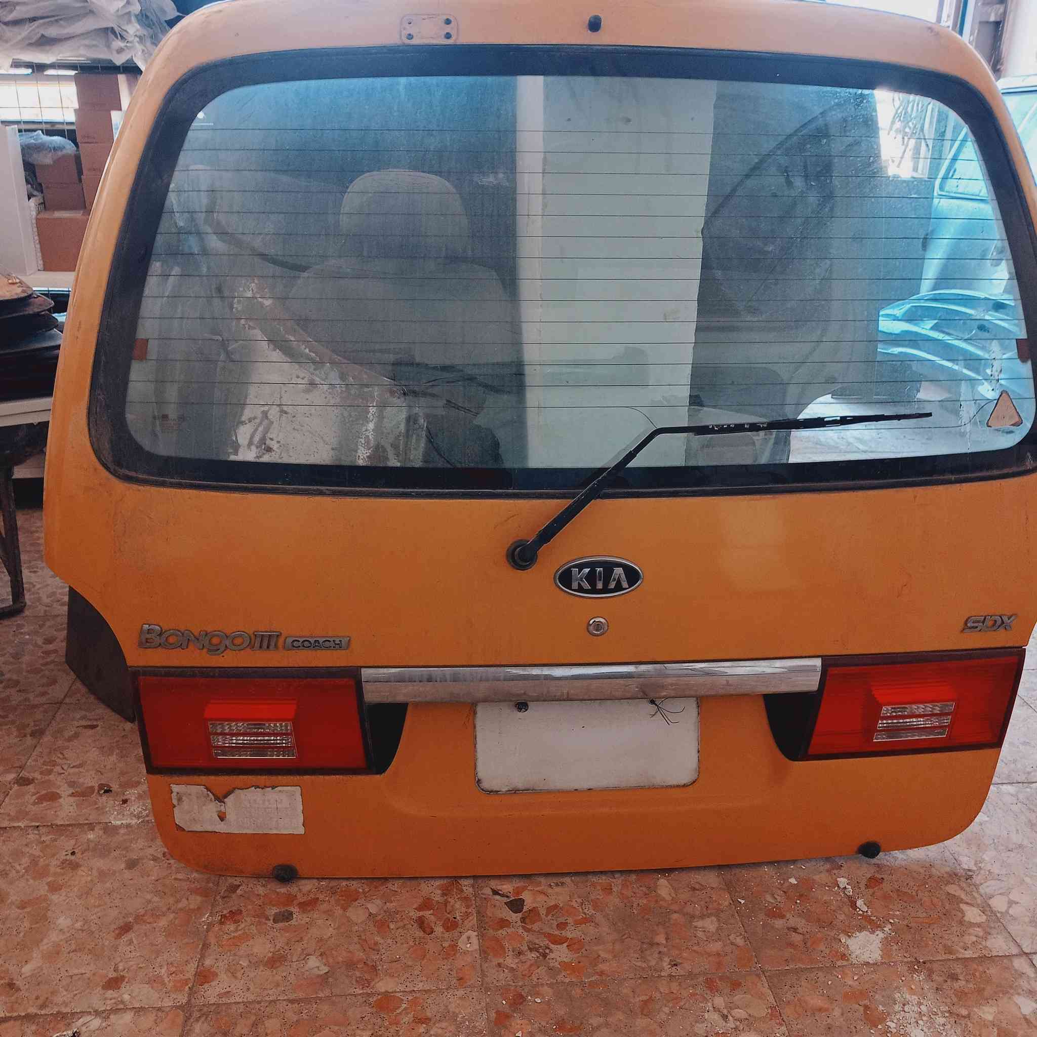 سلام عليكم وصول غراض حاويه كيه بريجو 
العنوان الناصريه تحويله الاسكان الصناعي 
*********** جمله / مفرد
