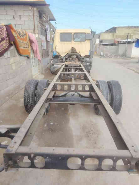 السلام عليكم
هينو للبيع معلايه رقم بصره اصفر
مكينه ٨٠ عادي لاصرف ولا بخار
مكاني بغداد الشعله حي الخطيب التصال على الرقم ***********
