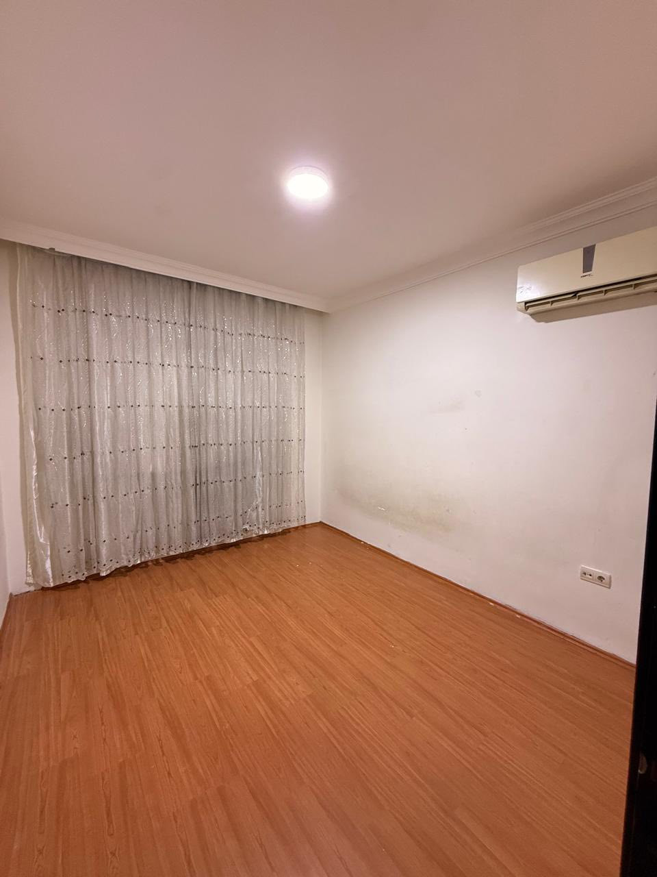 ‏‎شقة للبيع  في مجمع افروستي -دهوك 
‏‎عمارة:
طابق:٣
‏‎‏‎المساحة ١٦٨م
‏‎غورقة :٣+١
‏‎واجهة. شمال -شرق 
‏‎‏‎اذا كنت ترغب في شراء شقة او بيعه يمكنكم التواصل معنا
‏Tell-0750 147 2738
‏Whatsappe-Viber
