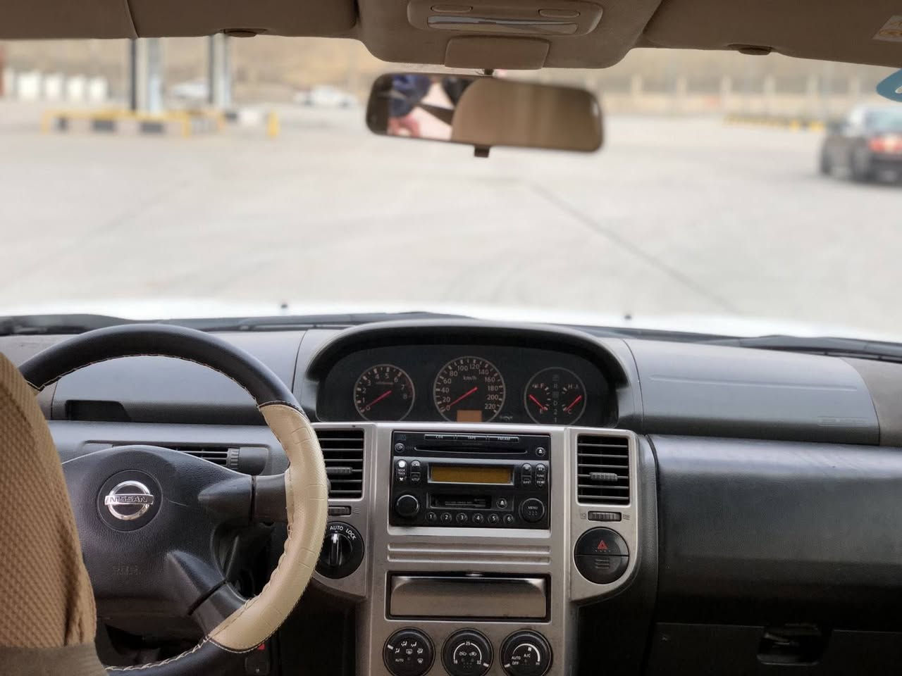 نیسان ئێکستڕاڵ مۆدێل٢٠١٣ بێ دەعم وقرچ.ئەوەی لەڕەسمەکەیا دیاریم کردووە بۆیاخە.کە دەرگای سەکن ژێر ئاوێنەکەیە.دو چەمەڵەغی پێشەوەی کەماددەی فایبەرگڵاسە پەمپە بێ دەعم ماباقی بەشەرتی فەحس.تەبرید ساردوگەرم ئیش ئەکات.گێڕ ئۆتۆماتیک مەکینە٢.٥.سەنەوی وژینگەو ڕێگاوبانی تازەیە.وەکالەی بەناوی خۆمەوەیە.تاقمێک تایەم تازە بۆ کڕیوە.نرخی٩٤گەڵاو مامەڵە.گۆڕینەوەش ئەکەم بەسەیارەیەک بەدڵم بێت.لەسلێمانیم/***********/*********** السليمانية, العراق
