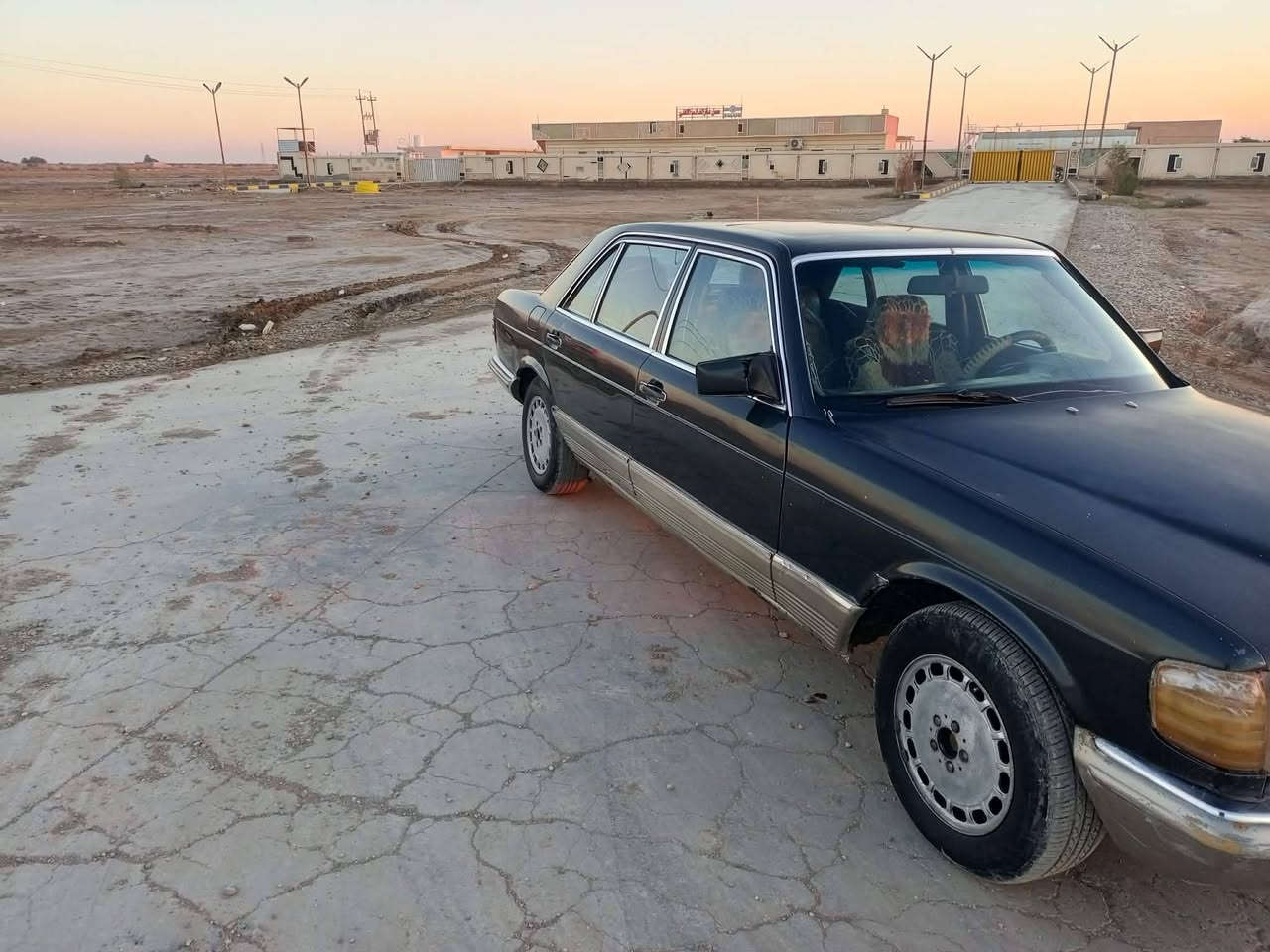 سلام عليكم مارسيدس 500 رقم ديالى سنويه جديدة بسمنه مكينه ففتي 3000 جديده تبريد شغال سياره جاهزه المكان واسط سعر 40 وبيه مجال المكان واسط ***********
