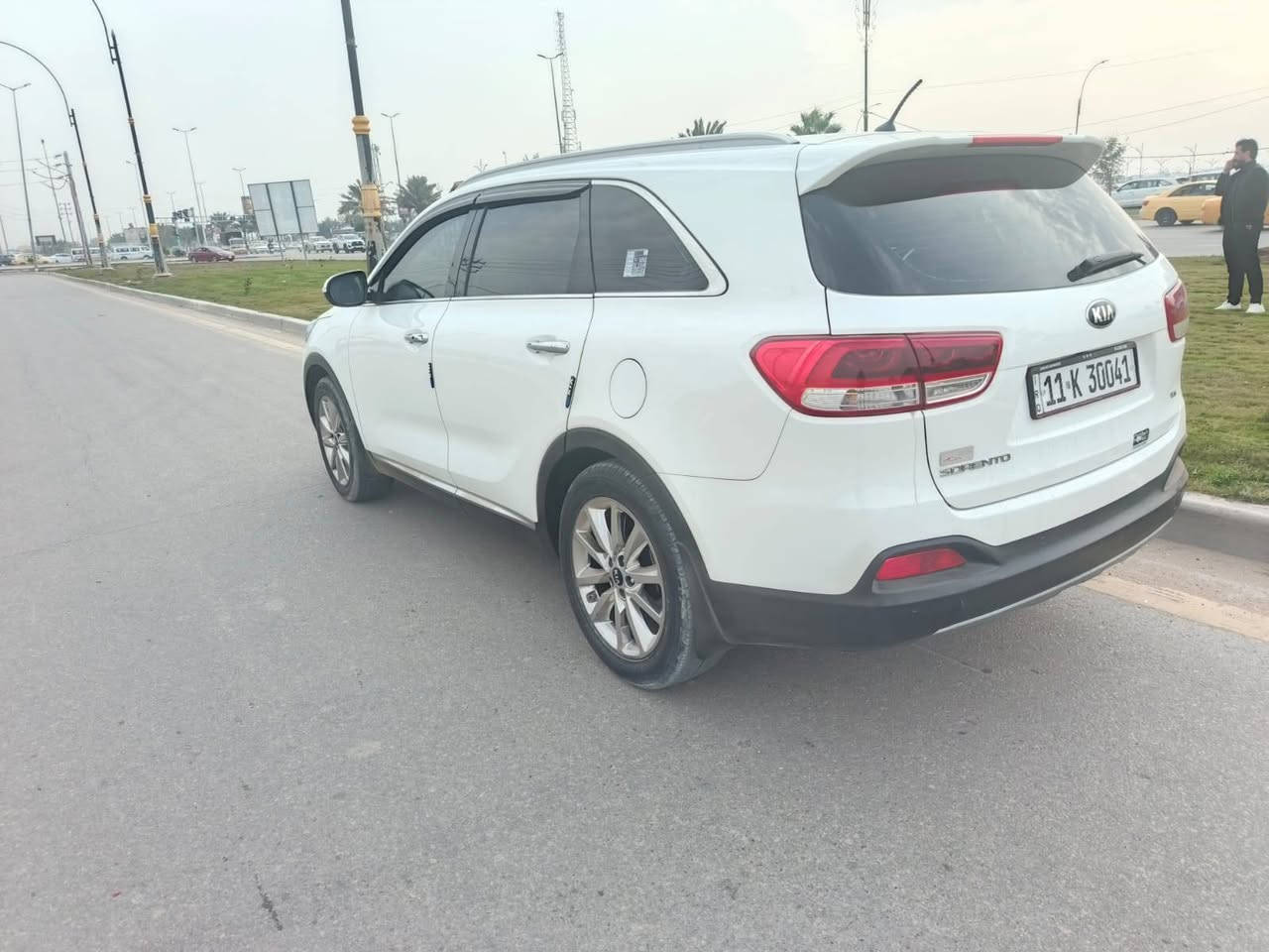 السلام عليكم سياره نوع سورنتو خليجي موديل 2017 فول موصفات عده الفتحه كفاله عامه من صبغ وتبديل وضربه السياره جديده مال جناي سته اسلندر سبعه راكب 3قطع تبريد مري شفط جنطه كهربائي باب ترحيب باب لد كشنات جلد كشنات كهربائي فول ماشيه 45 فول السياره العنون كربلاء السعر 227 رقم الهاتف ***********
