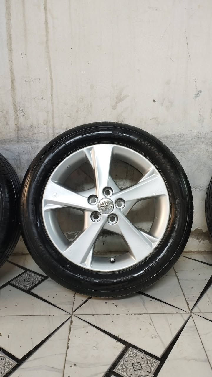 اسلام عليكم اخوان سعر375 الف رخيص بلش واصل وجب جديد طخم عدد 4 ويل حجم 16 مال كورلا SE موديل 2013شريكة أصلي بلادي لا كسر لا لحيم لا عواج فقت صباغ 4 تايرات جديد إنتاج 2025قياس 205/55/16سعر 375 الف عنوان كركوك قادسي أو لا يم نادي سولاف رقم آسيا بي واتساب  ***********  ***********
